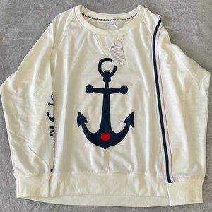 Women's long sleeve shirt on white XL